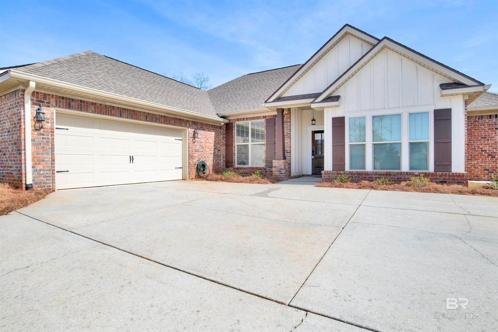 8715 Bainbridge Drive, Daphne, AL 36526