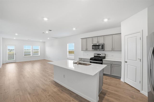 339 Mustang Lake CIR, Buda, TX 78610