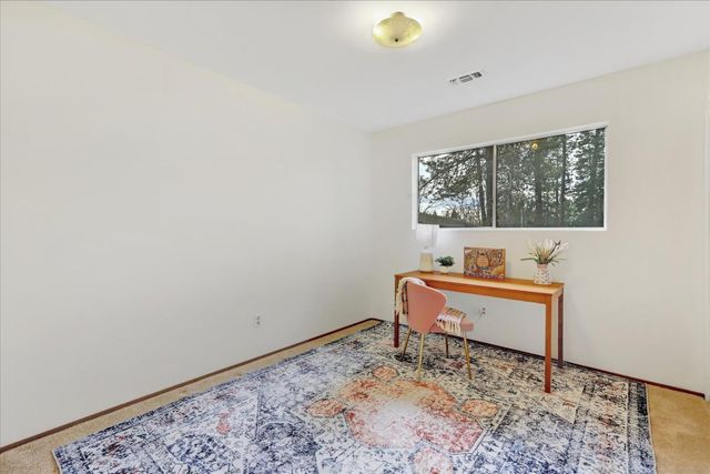 882 Forest Glade Cir, Grass Valley, CA 95945