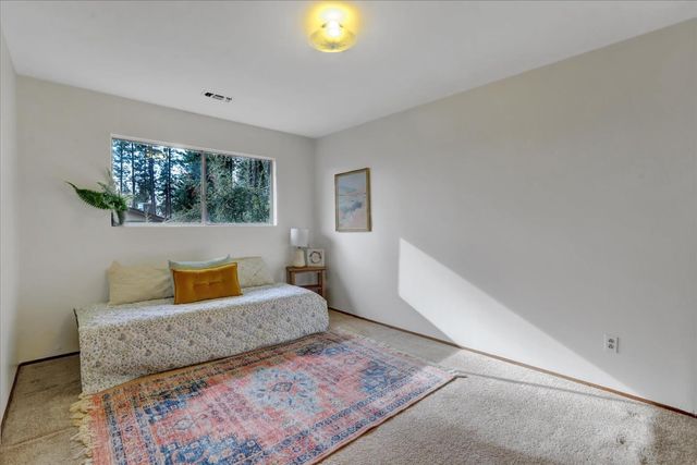 882 Forest Glade Cir, Grass Valley, CA 95945