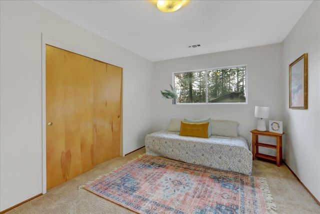 882 Forest Glade Cir, Grass Valley, CA 95945