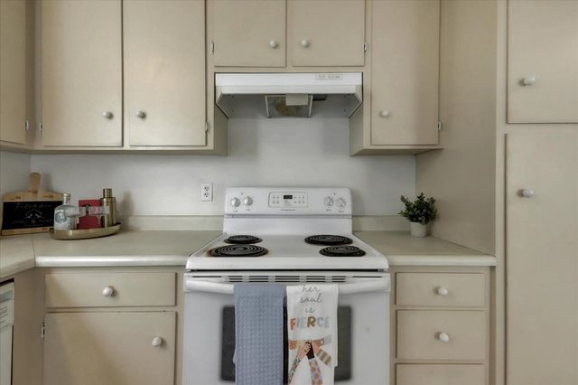 882 Forest Glade Cir, Grass Valley, CA 95945