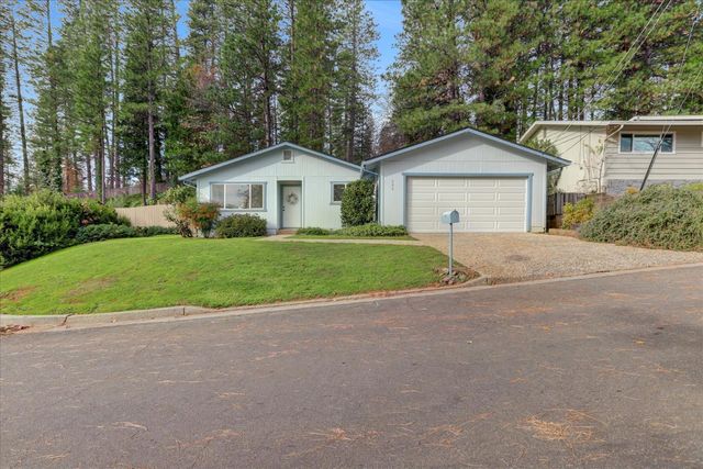 882 Forest Glade Cir, Grass Valley, CA 95945