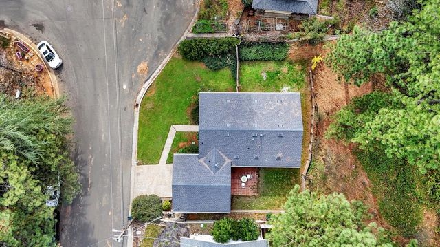 882 Forest Glade Cir, Grass Valley, CA 95945