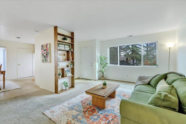 882 Forest Glade Cir, Grass Valley, CA 95945