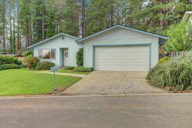 882 Forest Glade Cir, Grass Valley, CA 95945
