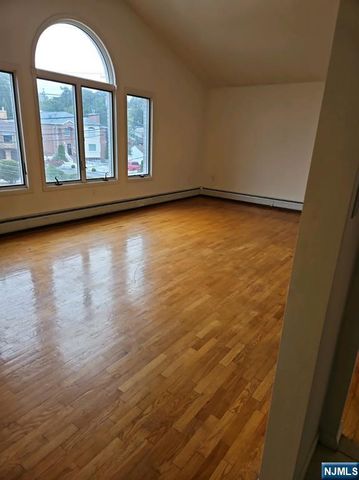 755 Edgewater Avenue 2, Ridgefield, NJ 07657