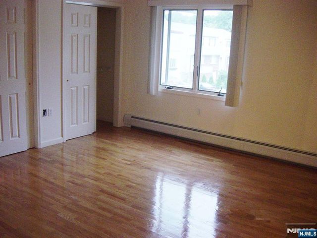 755 Edgewater Avenue 2, Ridgefield, NJ 07657