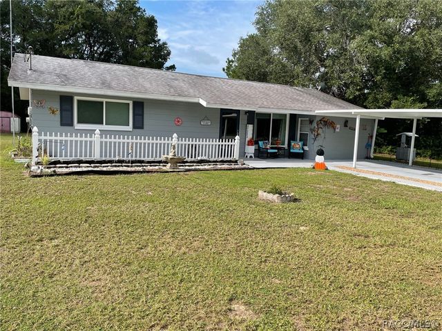 21332 SW Rainbow Lakes Boulevard, Dunnellon, FL 34431