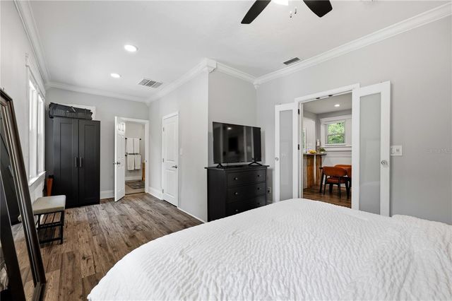 709 W PENINSULAR STREET, Tampa, FL 33603