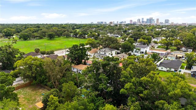 709 W PENINSULAR STREET, Tampa, FL 33603