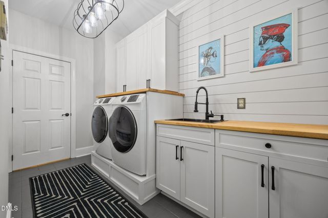 102 Eyemouth Court, Cary, NC 27513