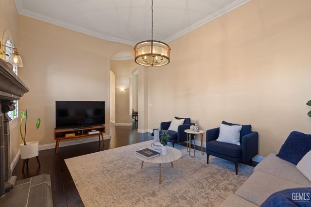 12401 Southworth Court, Bakersfield, CA 93311