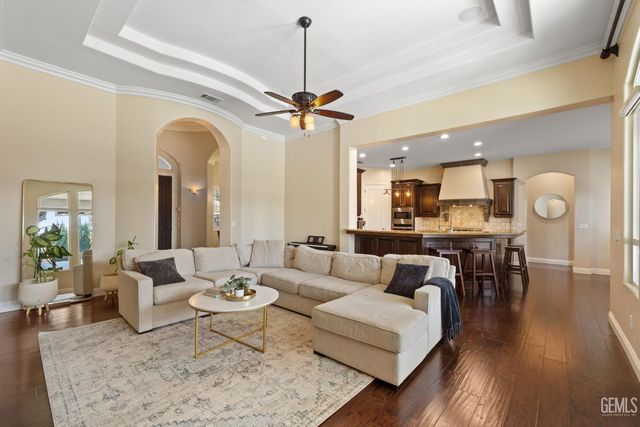 12401 Southworth Court, Bakersfield, CA 93311