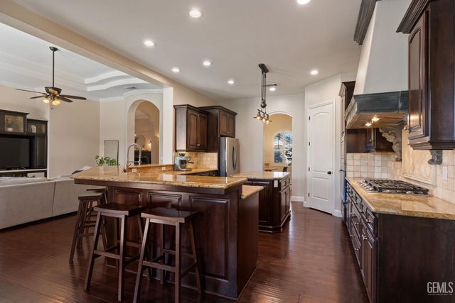 12401 Southworth Court, Bakersfield, CA 93311