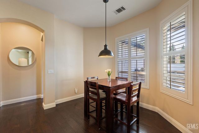 12401 Southworth Court, Bakersfield, CA 93311