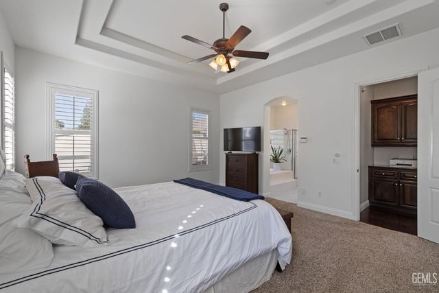 12401 Southworth Court, Bakersfield, CA 93311