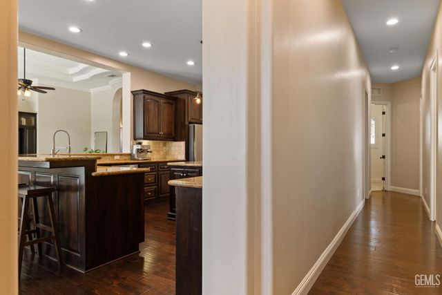 12401 Southworth Court, Bakersfield, CA 93311