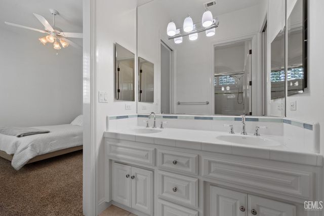 12401 Southworth Court, Bakersfield, CA 93311