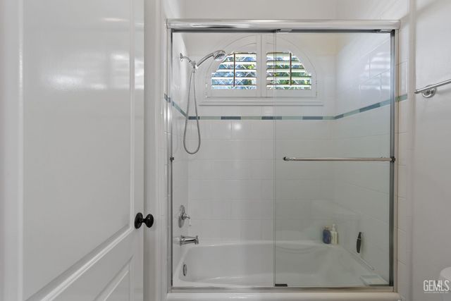 12401 Southworth Court, Bakersfield, CA 93311