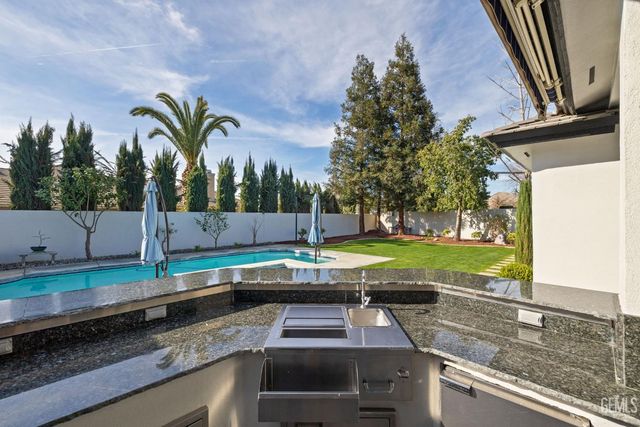 12401 Southworth Court, Bakersfield, CA 93311