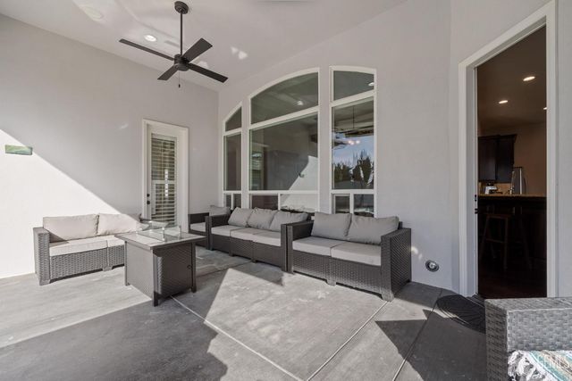 12401 Southworth Court, Bakersfield, CA 93311