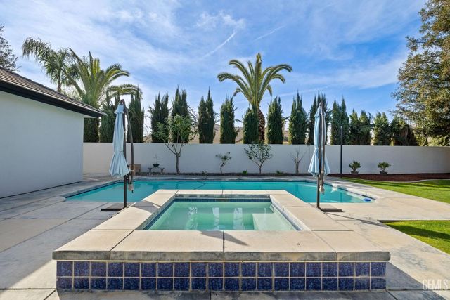 12401 Southworth Court, Bakersfield, CA 93311