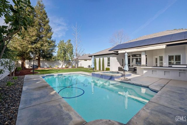 12401 Southworth Court, Bakersfield, CA 93311