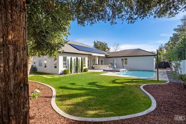 12401 Southworth Court, Bakersfield, CA 93311