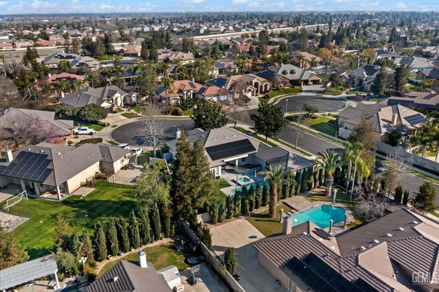 12401 Southworth Court, Bakersfield, CA 93311