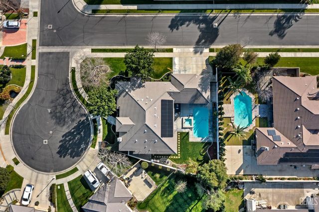 12401 Southworth Court, Bakersfield, CA 93311