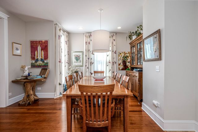 1215 Washington Street, Evanston, IL 60202