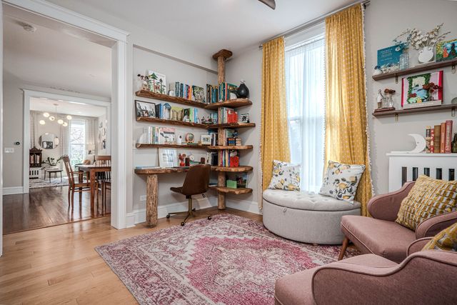 1215 Washington Street, Evanston, IL 60202