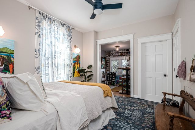 1215 Washington Street, Evanston, IL 60202