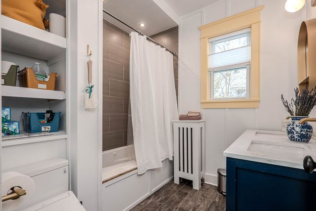 1215 Washington Street, Evanston, IL 60202