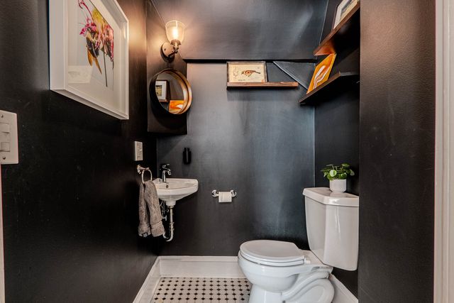 1215 Washington Street, Evanston, IL 60202