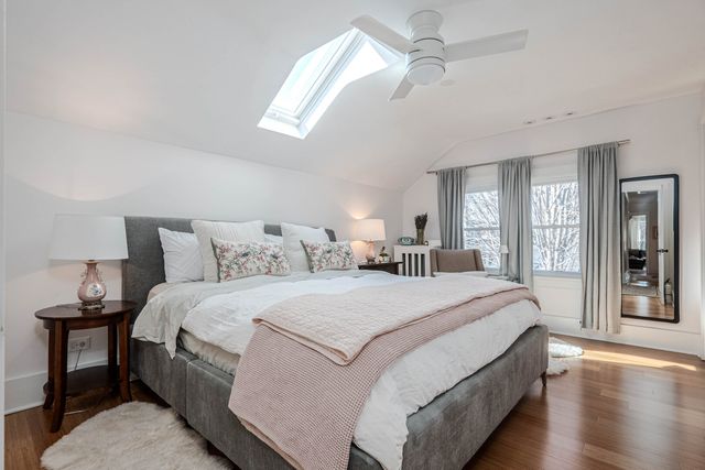 1215 Washington Street, Evanston, IL 60202