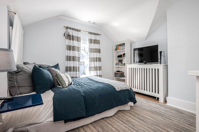 1215 Washington Street, Evanston, IL 60202