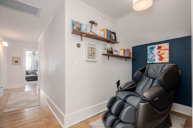 1215 Washington Street, Evanston, IL 60202