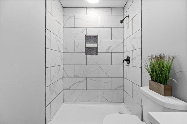 14372 SOUTH EAST SIDE HWY, Grottoes, VA 24401