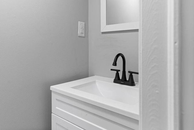 14372 SOUTH EAST SIDE HWY, Grottoes, VA 24401