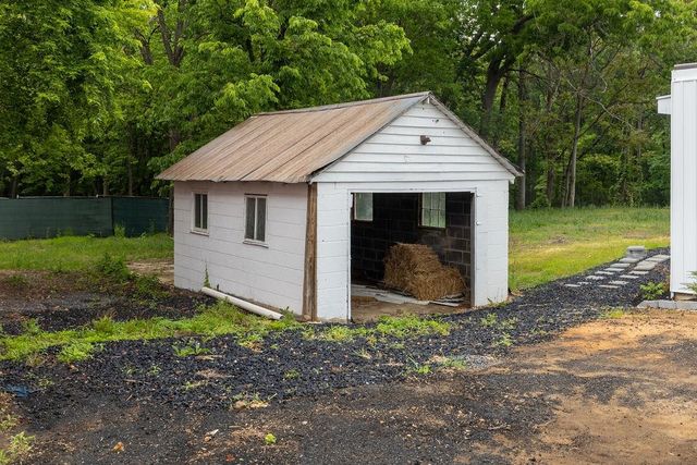 14372 SOUTH EAST SIDE HWY, Grottoes, VA 24401