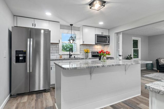 14372 SOUTH EAST SIDE HWY, Grottoes, VA 24401