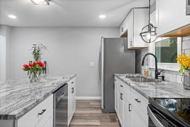 14372 SOUTH EAST SIDE HWY, Grottoes, VA 24401