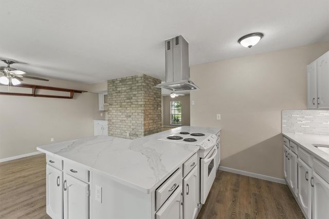 6931 Tara Drive, Richmond, TX 77469