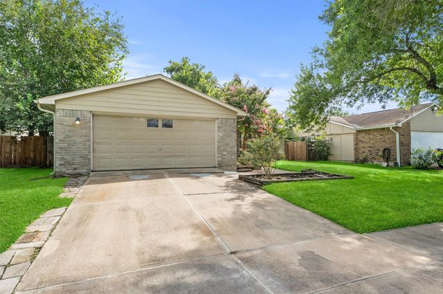 6931 Tara Drive, Richmond, TX 77469