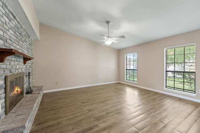 6931 Tara Drive, Richmond, TX 77469