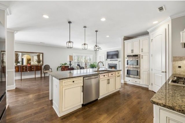 1025 Laffite Way, Gallatin, TN 37066