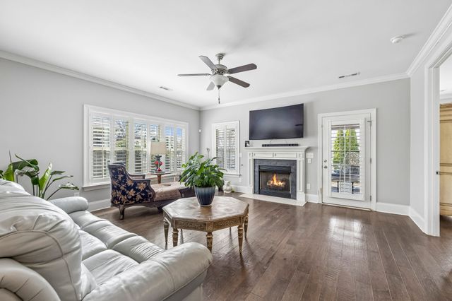 1025 Laffite Way, Gallatin, TN 37066