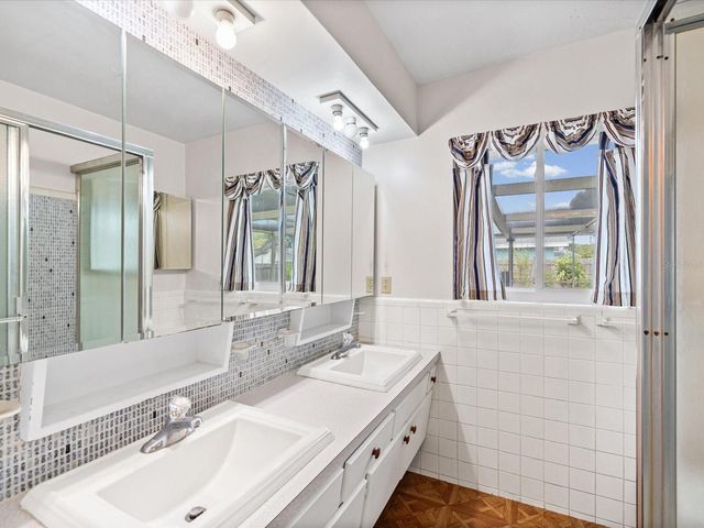 1754 GREAT BRIKHILL ROAD, Clearwater, FL 33755